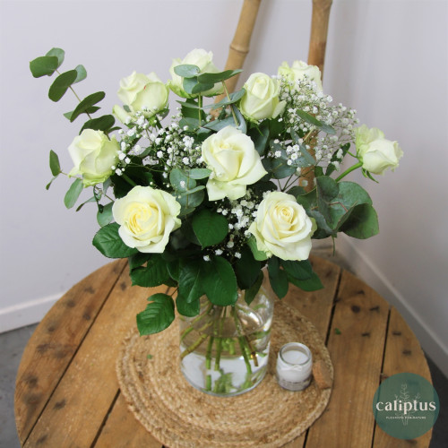 Bouquet Rose Blanche Gypso et sa Bougie Offerte Livraison de bouquets de fleurs pas cher caliptus